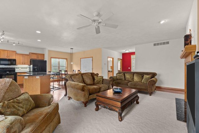 2282 WILLOW WAY DRIVE, Oshkosh, WI 54904