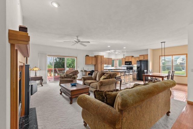 2282 WILLOW WAY DRIVE, Oshkosh, WI 54904