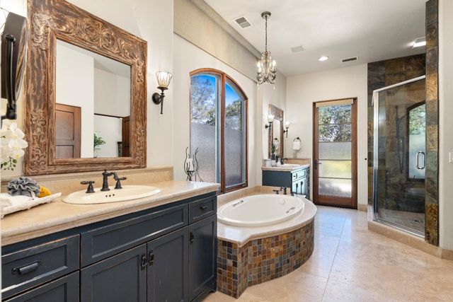 10000 Quail Hill Dr, Newcastle, CA 95658