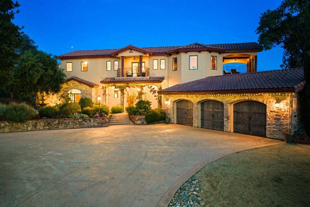 10000 Quail Hill Dr, Newcastle, CA 95658
