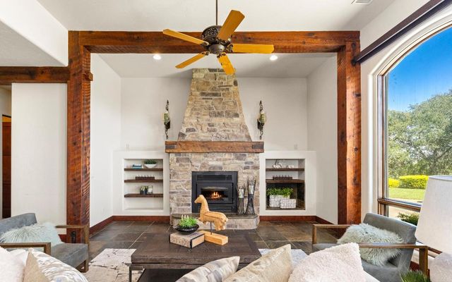 10000 Quail Hill Dr, Newcastle, CA 95658