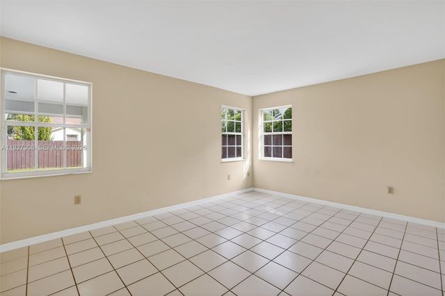 15591 SW 45th Ter, Miami, FL 33185