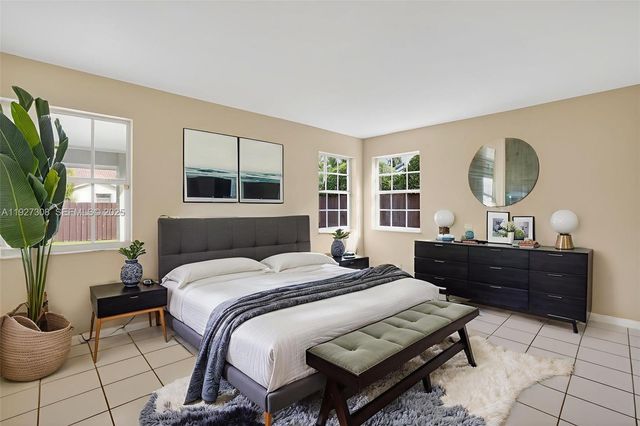 15591 SW 45th Ter, Miami, FL 33185