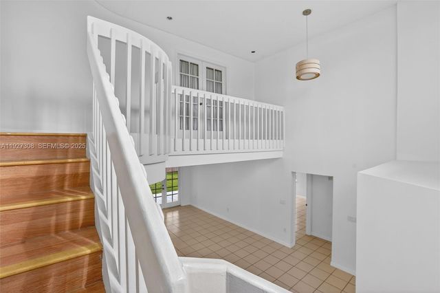 15591 SW 45th Ter, Miami, FL 33185