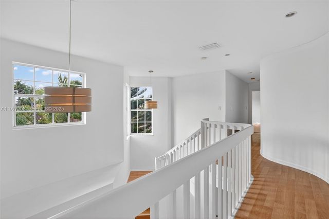 15591 SW 45th Ter, Miami, FL 33185