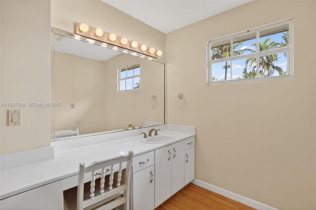 15591 SW 45th Ter, Miami, FL 33185