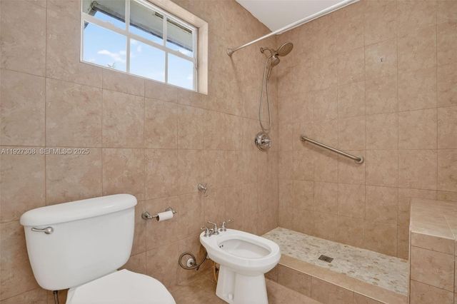 15591 SW 45th Ter, Miami, FL 33185