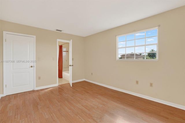 15591 SW 45th Ter, Miami, FL 33185