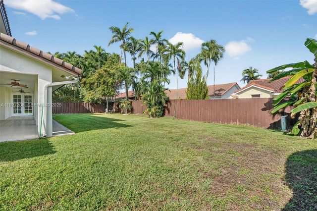 15591 SW 45th Ter, Miami, FL 33185