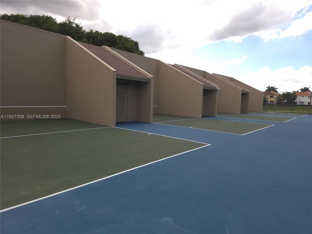 15591 SW 45th Ter, Miami, FL 33185