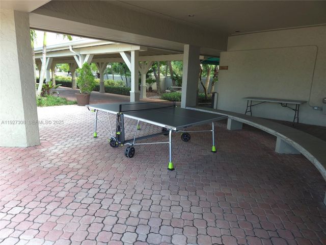 15591 SW 45th Ter, Miami, FL 33185