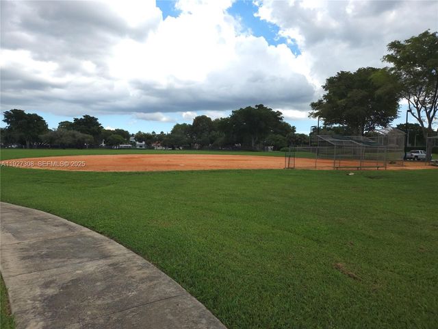 15591 SW 45th Ter, Miami, FL 33185