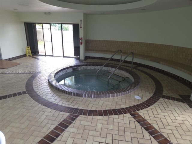 15591 SW 45th Ter, Miami, FL 33185