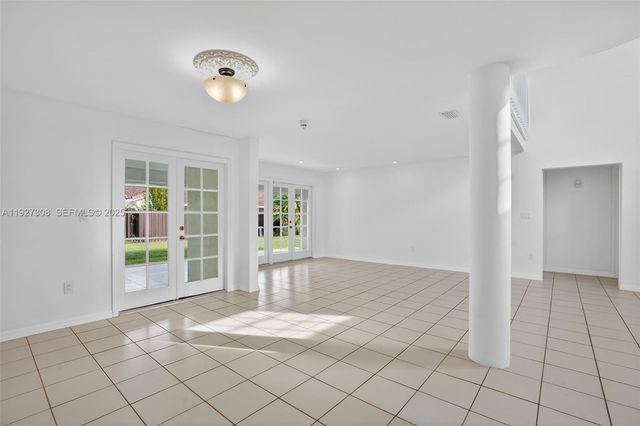 15591 SW 45th Ter, Miami, FL 33185