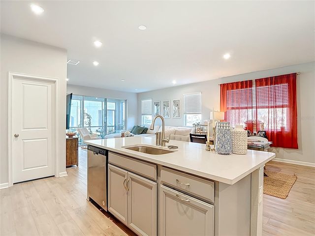 19219 BLUE POND DRIVE, Lutz, FL 33558