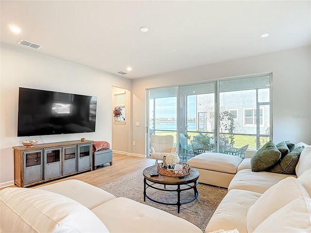 19219 BLUE POND DRIVE, Lutz, FL 33558