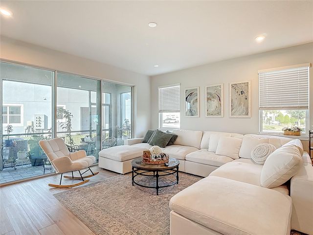 19219 BLUE POND DRIVE, Lutz, FL 33558