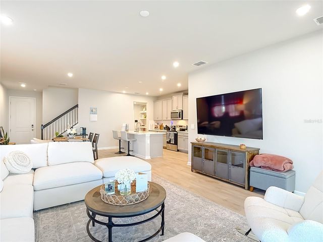 19219 BLUE POND DRIVE, Lutz, FL 33558