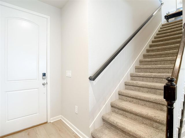 19219 BLUE POND DRIVE, Lutz, FL 33558