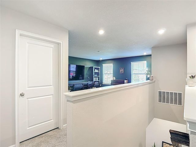 19219 BLUE POND DRIVE, Lutz, FL 33558