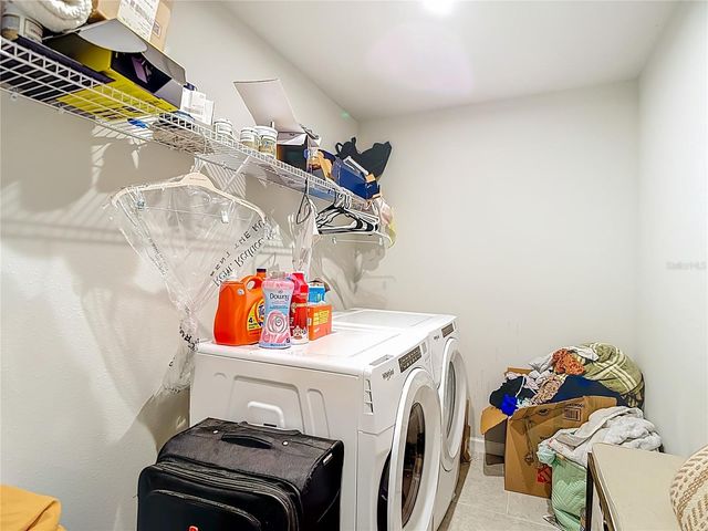 19219 BLUE POND DRIVE, Lutz, FL 33558