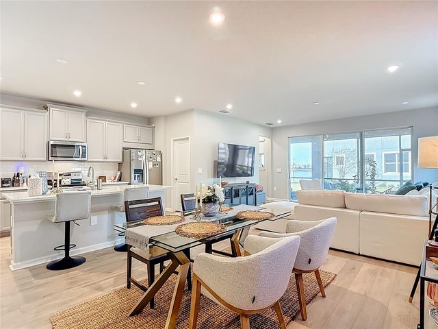 19219 BLUE POND DRIVE, Lutz, FL 33558