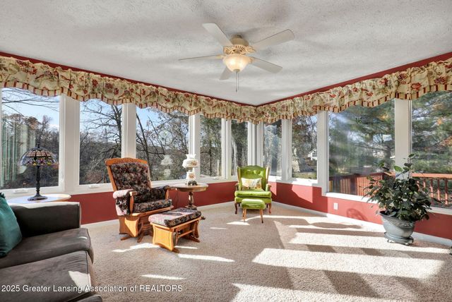 1037 W Main Street, Grand Ledge, MI 48837