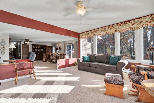 1037 W Main Street, Grand Ledge, MI 48837