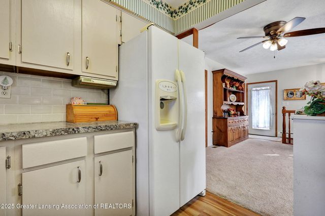 1037 W Main Street, Grand Ledge, MI 48837