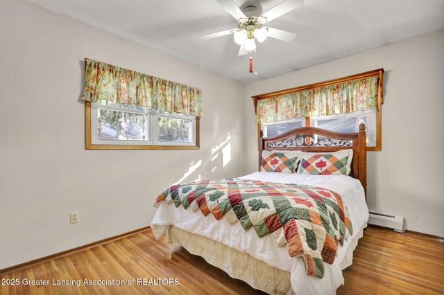 1037 W Main Street, Grand Ledge, MI 48837