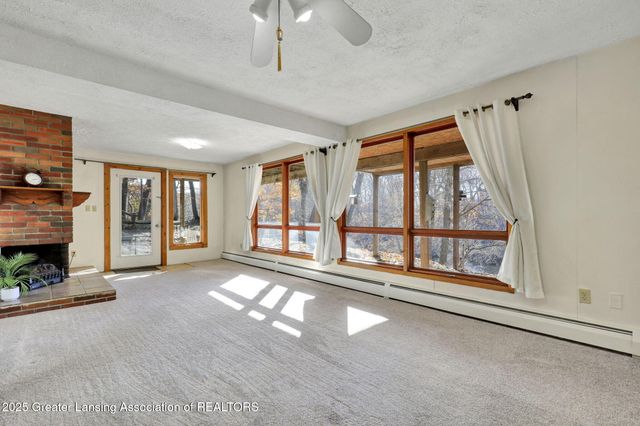 1037 W Main Street, Grand Ledge, MI 48837