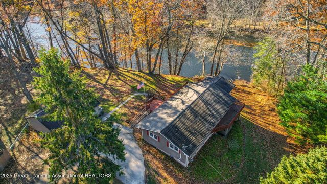 1037 W Main Street, Grand Ledge, MI 48837