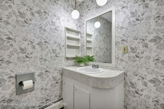 1037 W Main Street, Grand Ledge, MI 48837