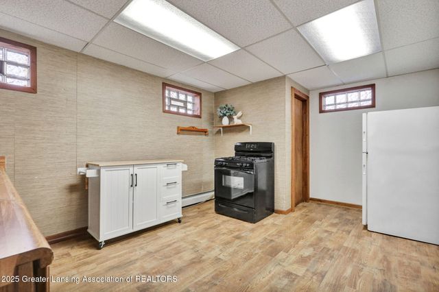 1037 W Main Street, Grand Ledge, MI 48837