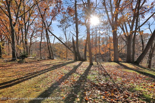 1037 W Main Street, Grand Ledge, MI 48837