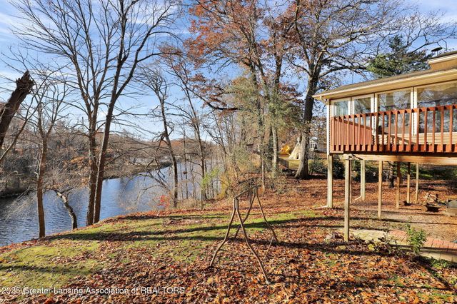 1037 W Main Street, Grand Ledge, MI 48837