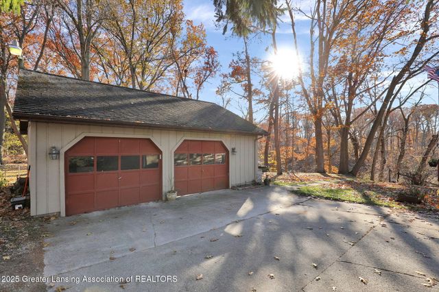 1037 W Main Street, Grand Ledge, MI 48837