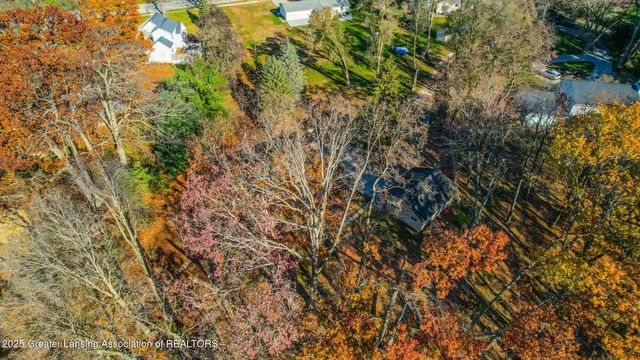 1037 W Main Street, Grand Ledge, MI 48837