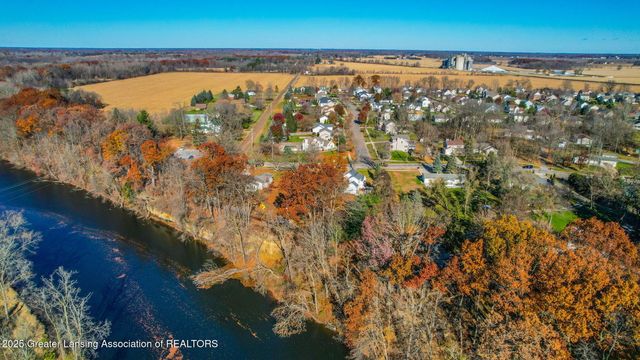 1037 W Main Street, Grand Ledge, MI 48837