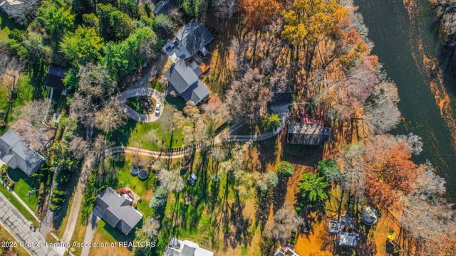 1037 W Main Street, Grand Ledge, MI 48837