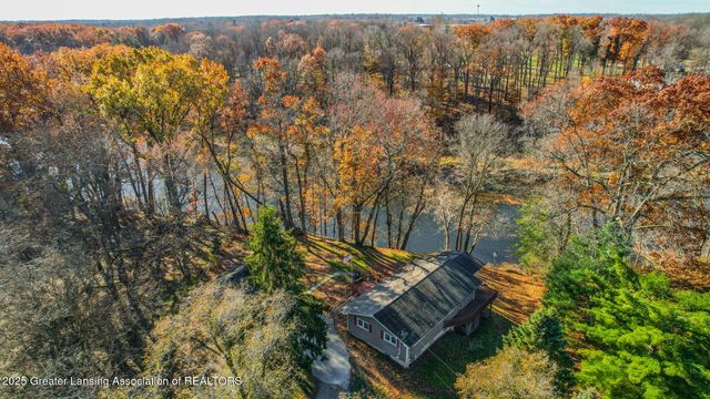 1037 W Main Street, Grand Ledge, MI 48837