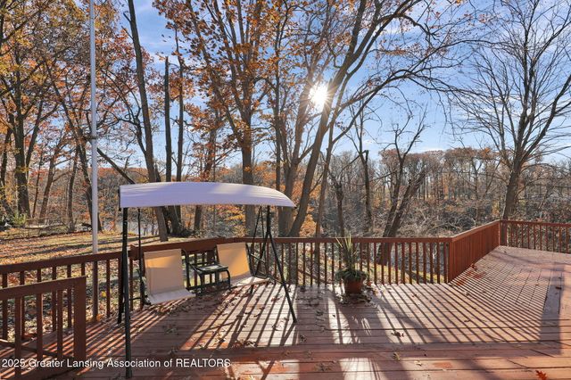 1037 W Main Street, Grand Ledge, MI 48837