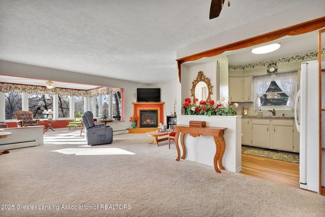 1037 W Main Street, Grand Ledge, MI 48837