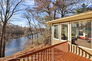 1037 W Main Street, Grand Ledge, MI 48837