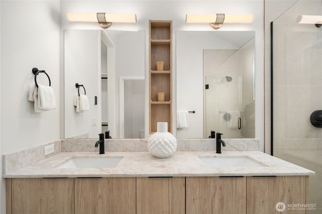 106 29th Avenue E, Seattle, WA 98112