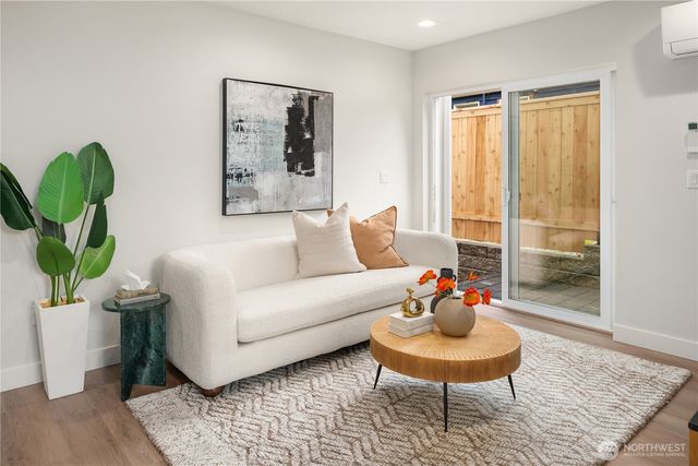 106 29th Avenue E, Seattle, WA 98112