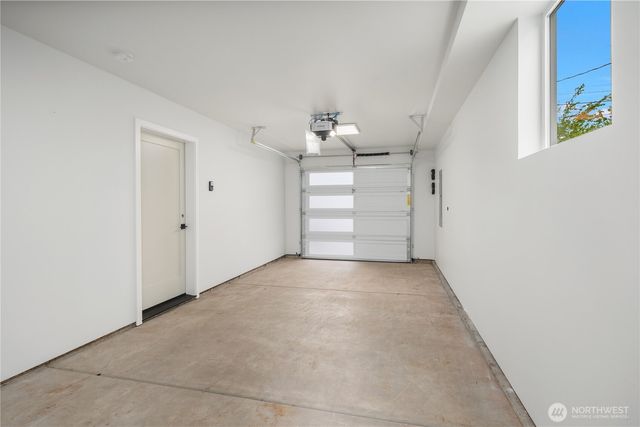 106 29th Avenue E, Seattle, WA 98112