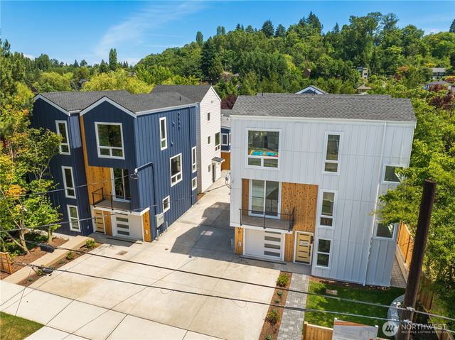 106 29th Avenue E, Seattle, WA 98112