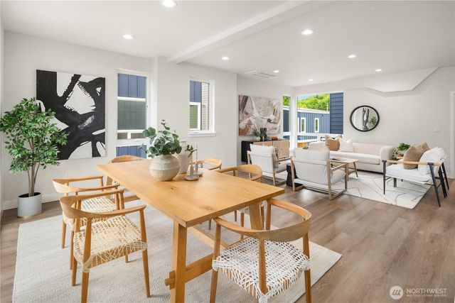 106 29th Avenue E, Seattle, WA 98112