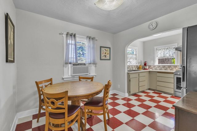 3828 N E St, Spokane, WA 99205
